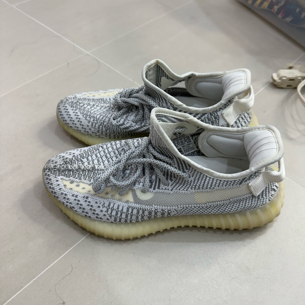 Yeezy boost 350 v2 static reflective